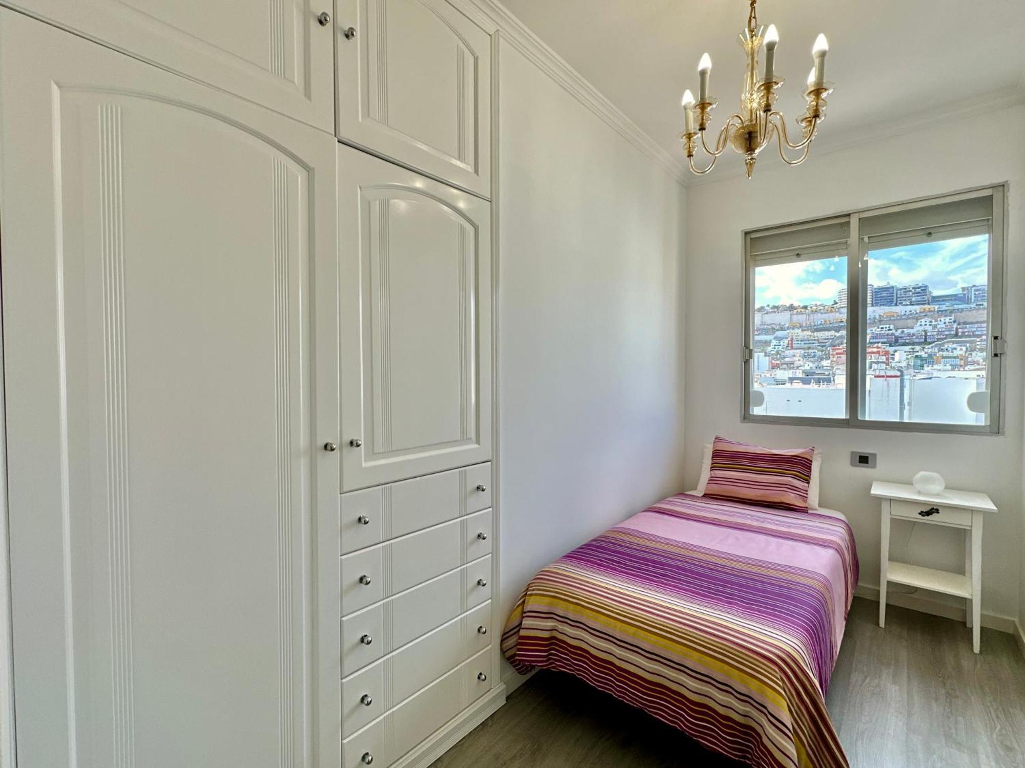 Hostiguest Coliving Leon Y Castillo Las Palmas de Gran Canaria Extérieur photo