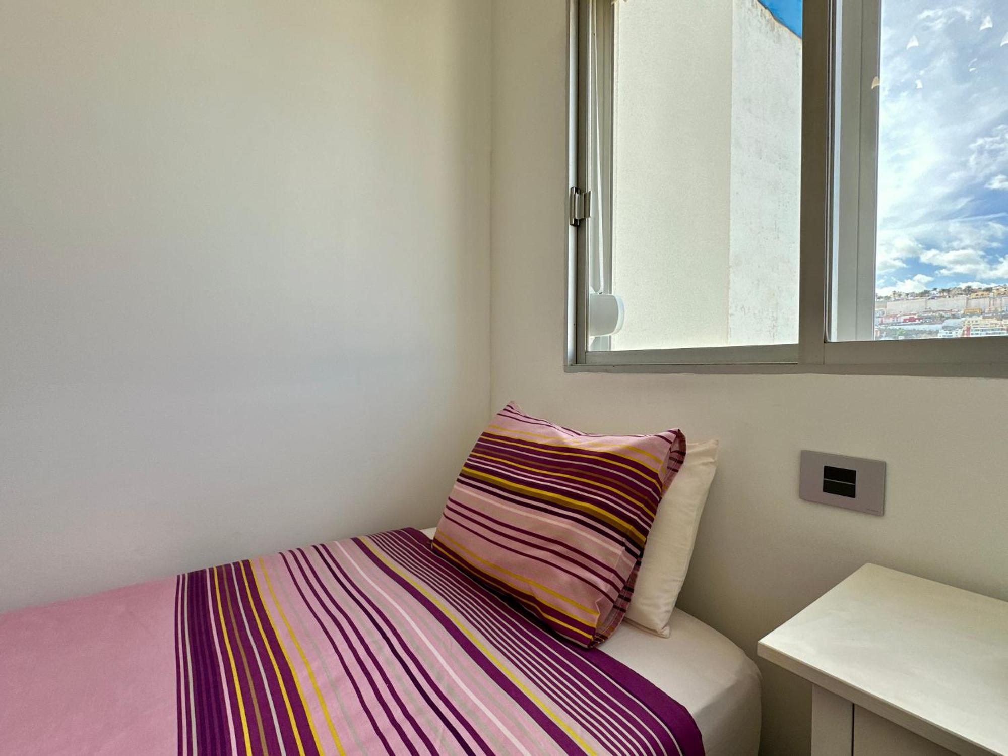 Hostiguest Coliving Leon Y Castillo Las Palmas de Gran Canaria Extérieur photo